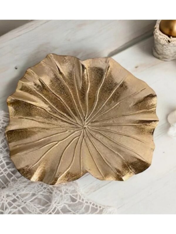 DECORATIVE LEAF DESIGN BOWL