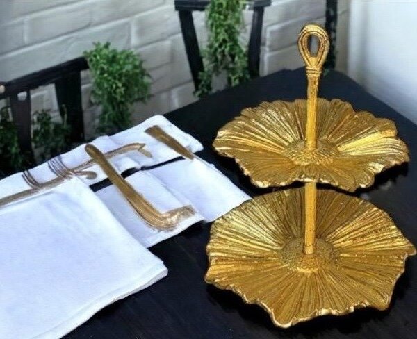 DECORATIVE PLATE STAND - Image 3