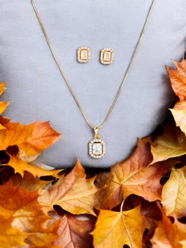 Cubic Zirconia Delicate Pendant Set With Gold Plating - White