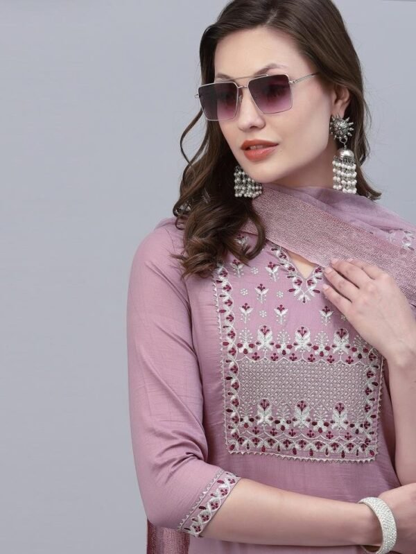Lavender Kurti With Pant And Dupatta - Image 7
